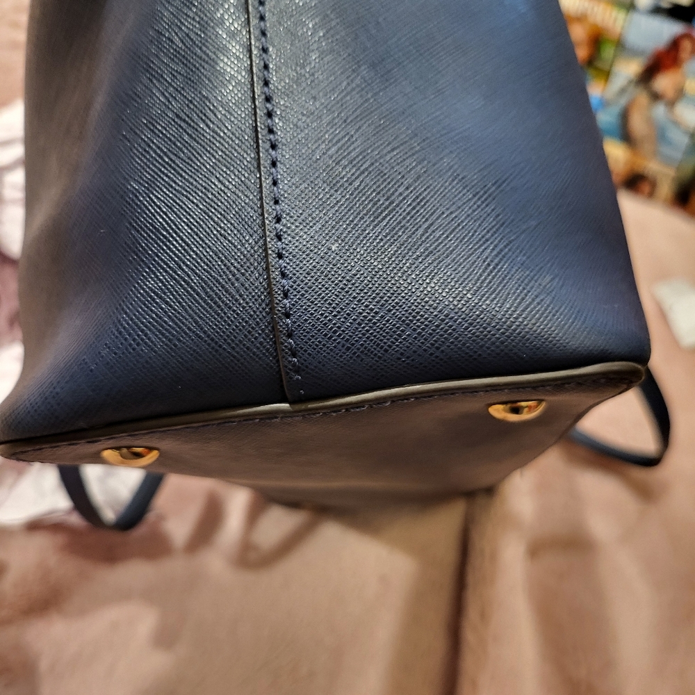 MK tote - Picture 5 of 9